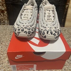 Nike Wmns Air Max 97 SE Leopard Desert Sand Peach Cream White sz 5.5 CW5595-001